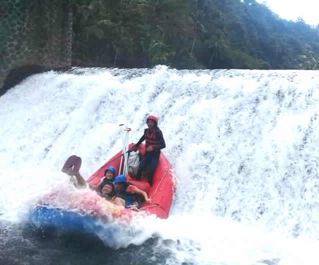 telaga waja rafting