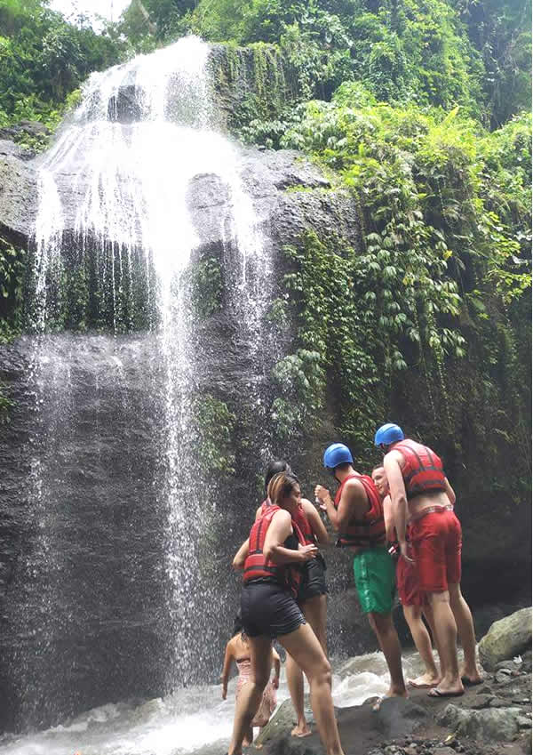 arung jeram telaga waja