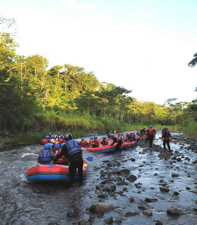 arung jeram telaga waja